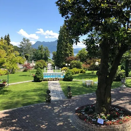 拉丰塔纳酒店 3*