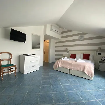 فندق La Fontana ستريزا