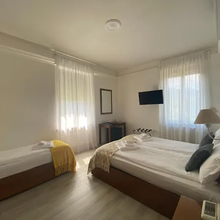 La Fontana Hotel 3*