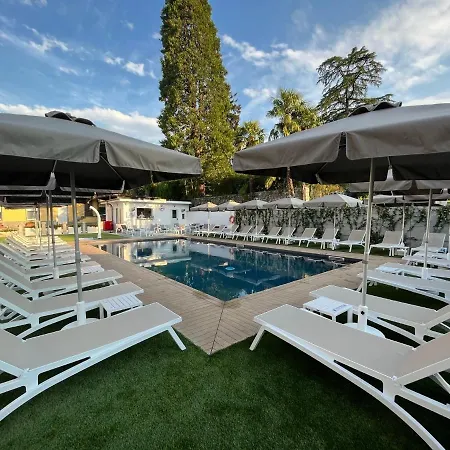 La Fontana ستريزا