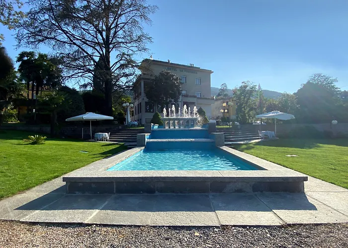 拉丰塔纳酒店 3*