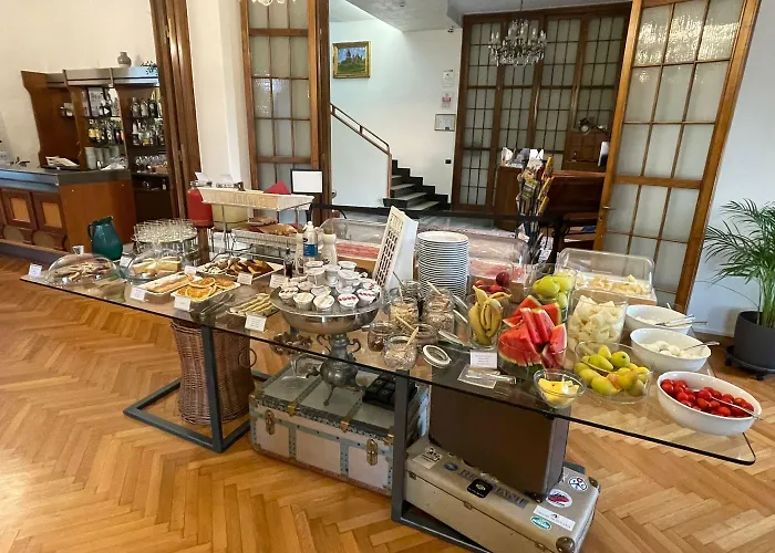 拉丰塔纳酒店 3*