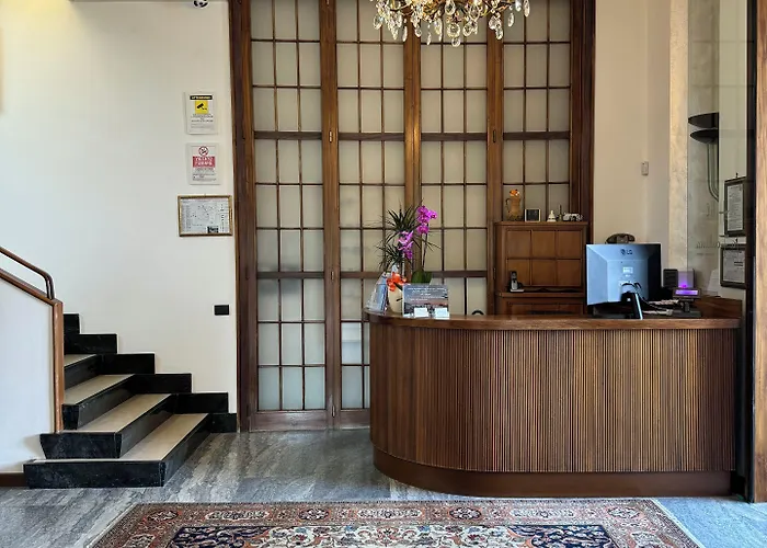 拉丰塔纳酒店 3*